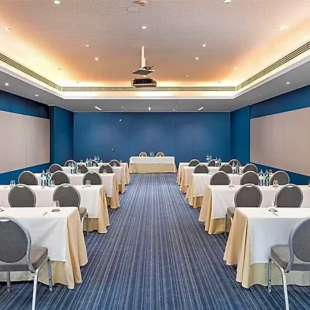 Wyndham Grand فندق